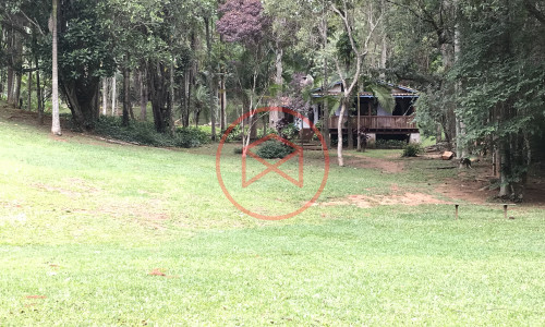 Chácara Pé N'agua em Condominio Fechado