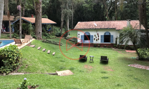 Chácara Pé N'agua em Condominio Fechado
