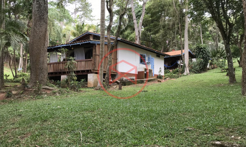 Chácara Pé N'agua em Condominio Fechado