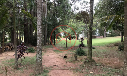 Chácara Pé N'agua em Condominio Fechado