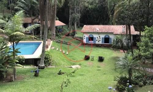 Chácara Pé N'agua em Condominio Fechado