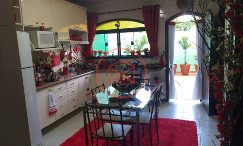 Chácara em Condomínio Antes do Centro!!