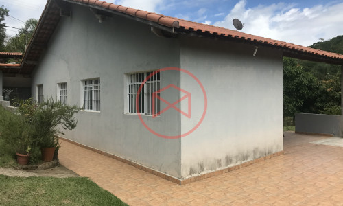 Chácara em Condomínio Fechado!!