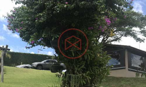 Chácara em Condomínio Fechado!!