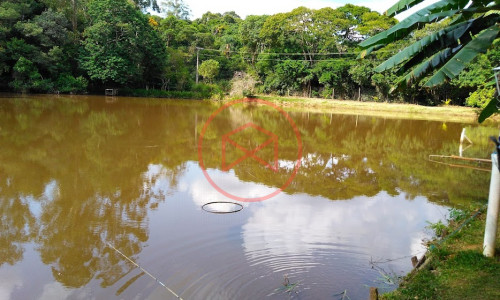 Chácara em Condomínio Próximo do Centro de Ibiúna!!