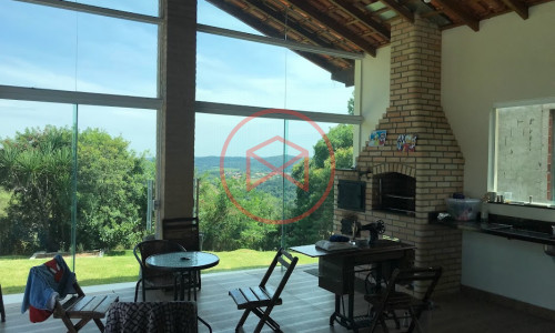 Chácara em Condomínio Fechado em Ibiúna!