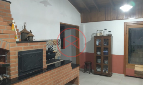 Chácara em Condomínio Fechado!!