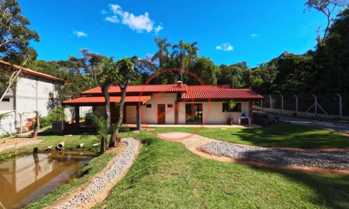 Chácara em Condomínio Fechado!!