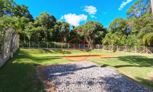 Chácara em Condomínio Fechado!!