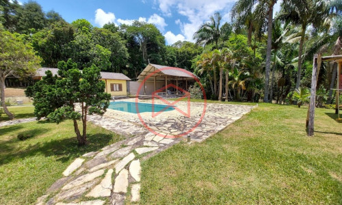 Sítio com 30 mil mts² em Ibiuna!!!