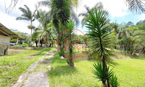 Sítio com 30 mil mts² em Ibiuna!!!