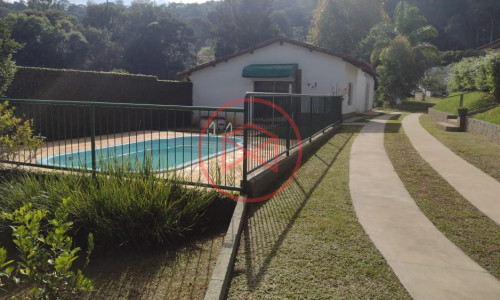 Chácara antes do centro de Ibiúna!!