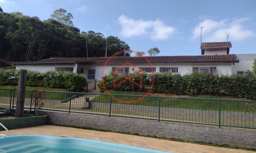 Chácara antes do centro de Ibiúna!!