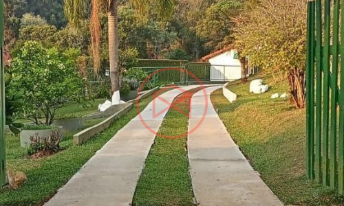 Chácara antes do centro de Ibiúna!!