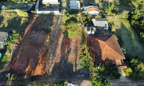 Terreno antes do centro de Ibiúna!