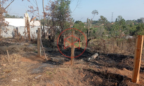 Terreno antes do centro de Ibiúna!