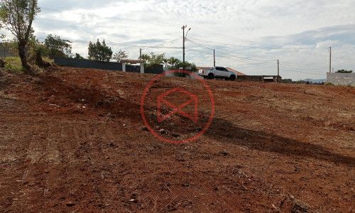 Terreno em Ibiúna, antes do centro!!