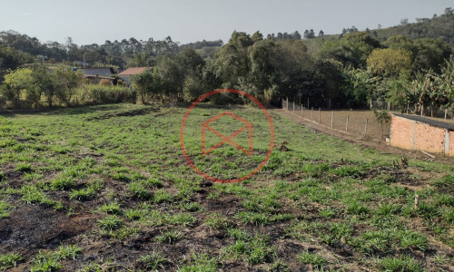 Terreno próximo do centro de Ibiuna!!