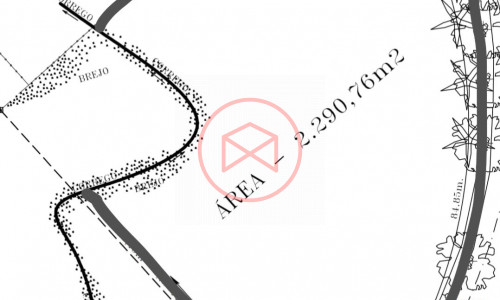 Terreno em condomínio, antes do centro de Ibiúna!!