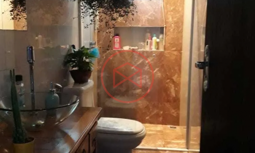 Casa no Centro de Ibiúna!