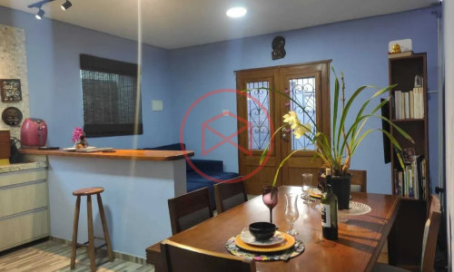 Casa no Centro de Ibiúna!