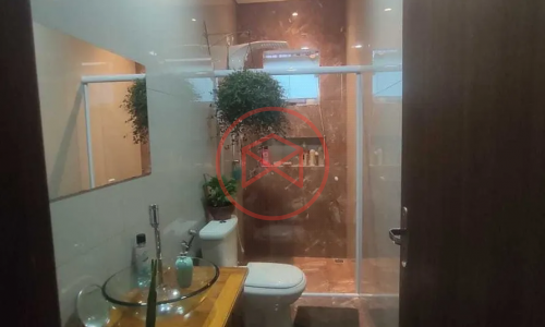 Casa no Centro de Ibiúna!