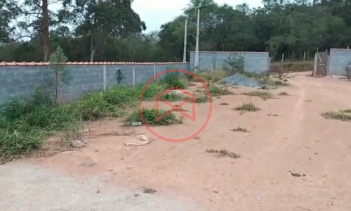 Terreno próximo do centro de Ibiúna