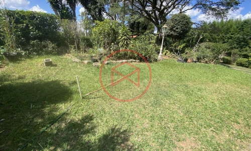 Chácara em Condomínio Fechado no centro de Ibiúna!!