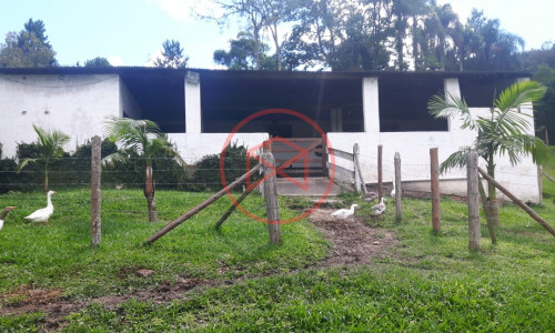 Sítio com 7 alqueires antes do Centro de Ibiuna!!