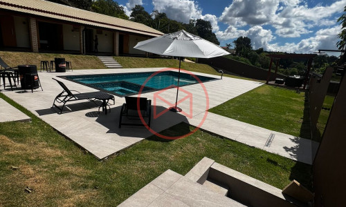 Chácara em Condomínio Próximo do Centro!!