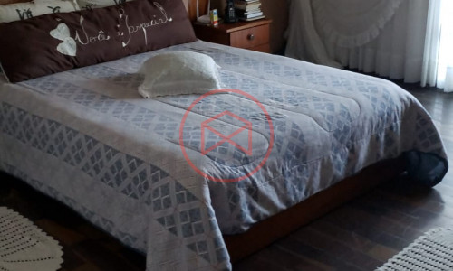 Casa no Centro de Ibiúna!