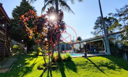 Chácara com 3.000 mts antes do centro de Ibiúna!