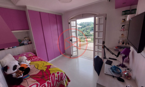 Chácara com 5.000 mts antes do Centro de Ibiúna