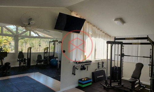 Chácara com 5.000 mts antes do Centro de Ibiúna