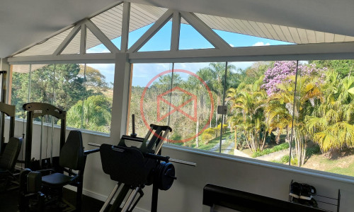 Chácara com 5.000 mts antes do Centro de Ibiúna