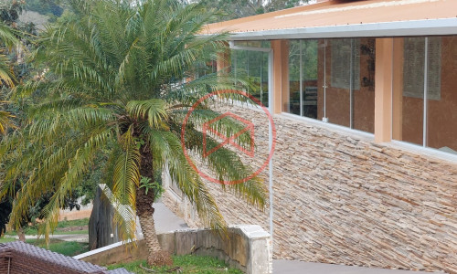 Chácara com 5.000 mts antes do Centro de Ibiúna