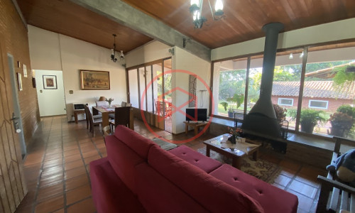 Chácara em Condomínio Antes do Centro de Ibiúna!!