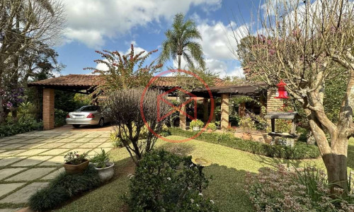 Chácara em Condomínio Antes do Centro de Ibiúna!!