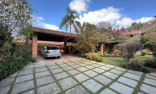 Chácara em Condomínio Antes do Centro de Ibiúna!!