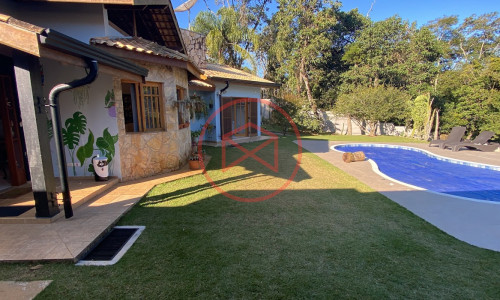 Chácara em Condomínio Fechado em Ibiúna!!