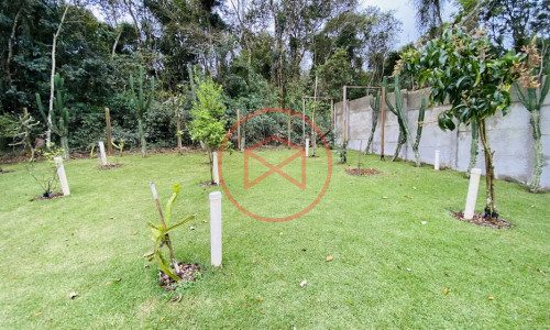 Chácara em Condomínio Fechado em Ibiúna!!