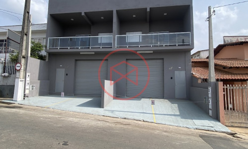 Sobrado no Centro de Ibiúna