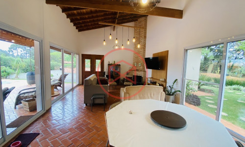 Chácara em Condomínio Fechado em Ibiúna!!