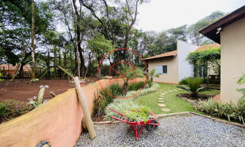 Chácara em Condomínio Fechado em Ibiúna!!