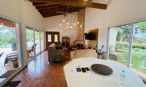 Chácara em Condomínio Fechado em Ibiúna!!