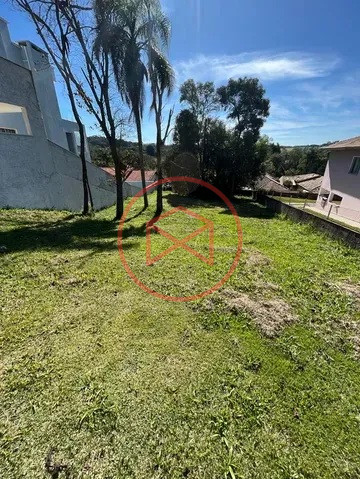 Lote em Condomínio Fechado Antes do Centro de Ibiúna!!