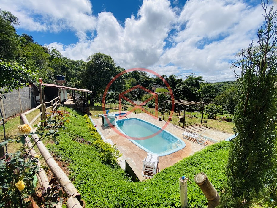 Chácara Próximo do Centro de Ibiúna!!