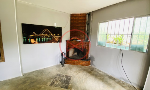 Chácara Próximo do Centro de Ibiúna!!