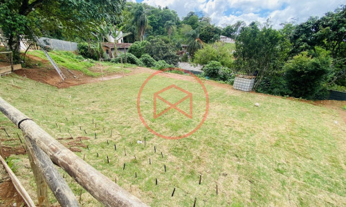 Chácara Próximo do Centro de Ibiúna!!