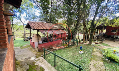 Chácara Antes do Centro de Ibiúna!!